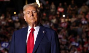 ترامب يُلمح لاحتمالية إخفاء بايدن اصابته بالسرطان.. ماذا قال؟