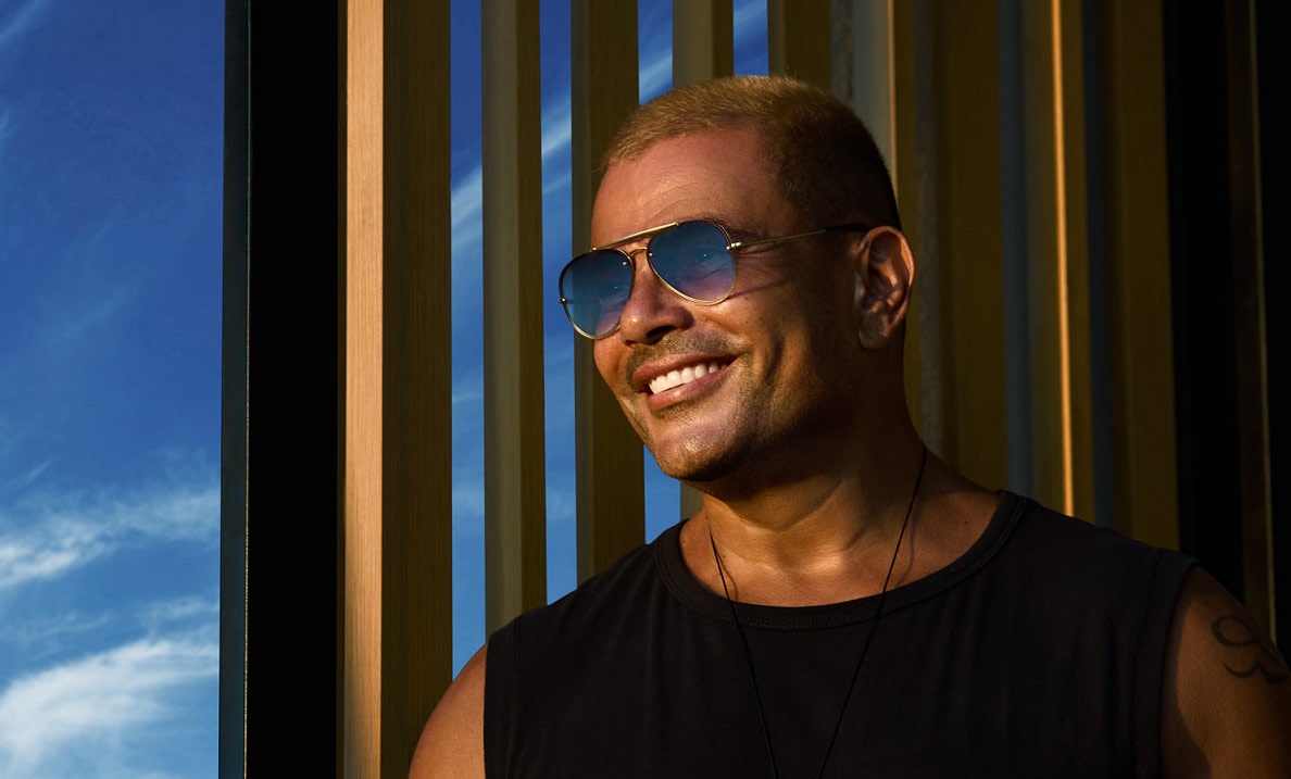 إحالة المصفوع من عمرو دياب للجنح لاتهامه بالاعتداء على الهضبة