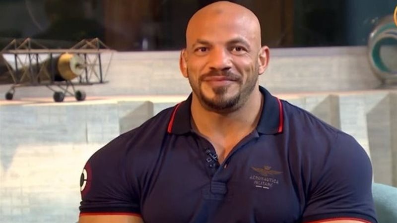 بعد الحكم بـ”خلعه”.. القصة الكاملة لأزمة بيج رامي وزوجته الثانية