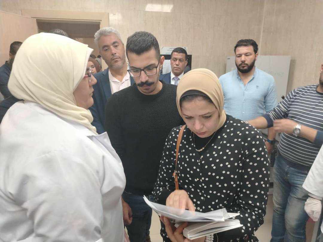 فريق الصحة الطبي في زيارة ميدانية للمنشآت الطبية بمطروح اليوم
