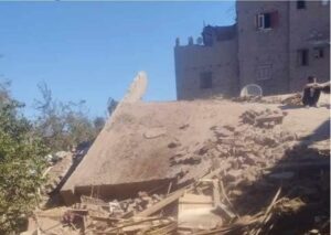 انهيار منزل مكون من 3 طوابق بأسيوط