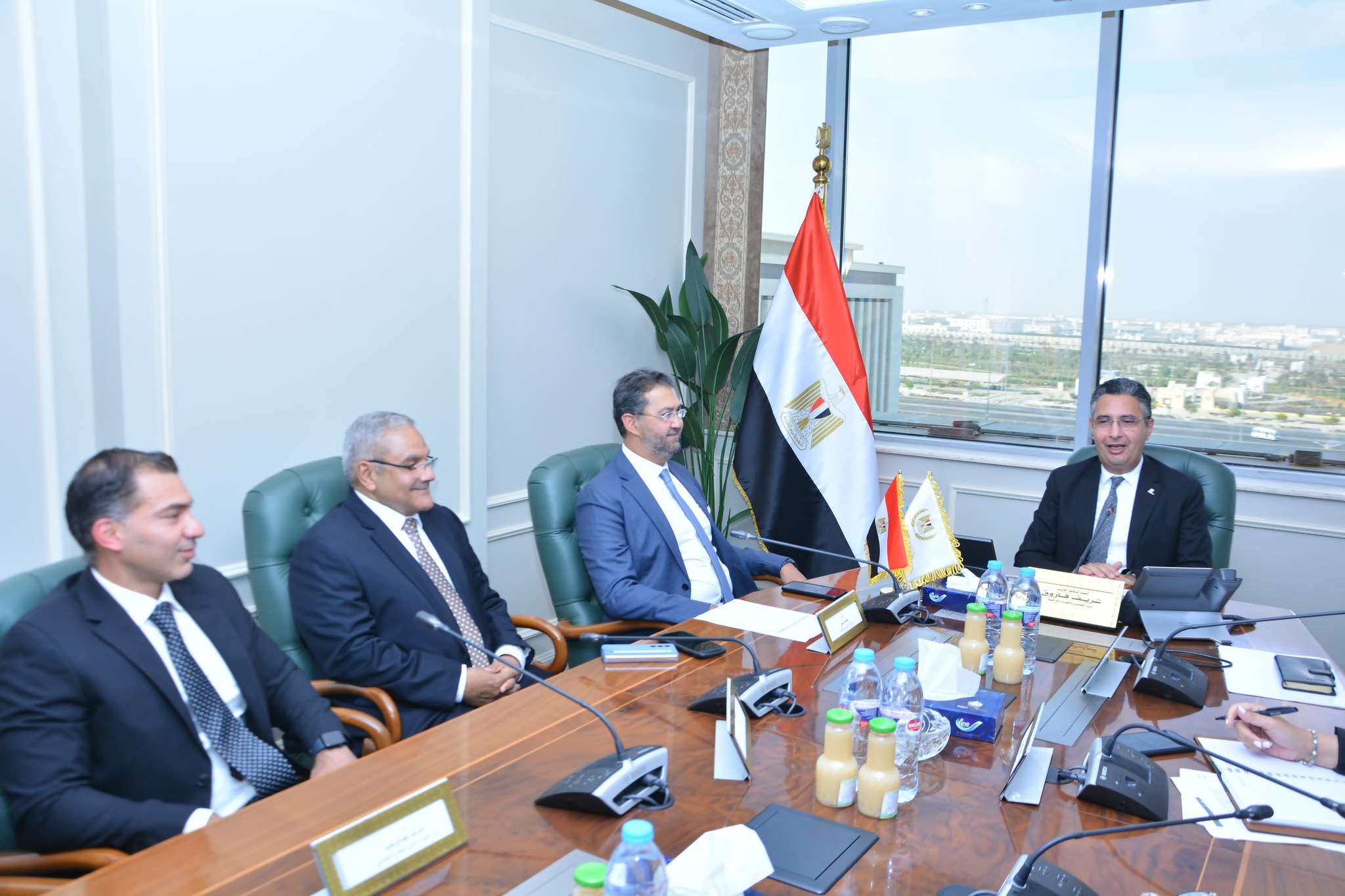 وزير التموين يبحث مع ممثلي “ساب” سبل التعاون لتطوير شبكة الإمداد والتوزيع