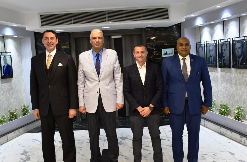 لقاء محافظ أسوان ومساعد وزير التعليم العالي لدعم مبادرة “100 يوم رياضة” بجامعة أسوان