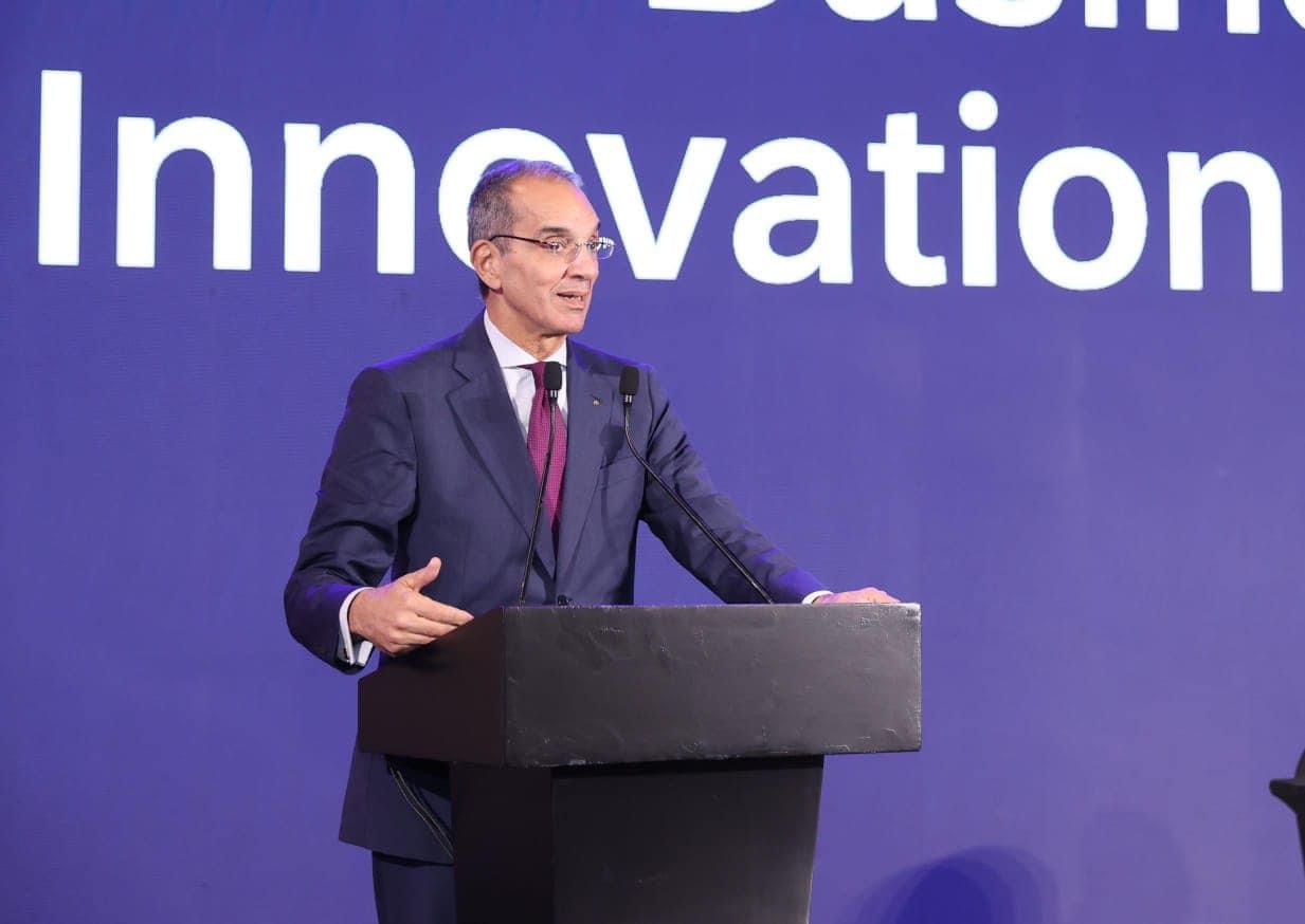 طلعت: تسارع الابتكارات فى الذكاء الاصطناعى جعل هذه التقنيات قاسما مشتركا لكافة القطاعات لتحقيق التنمية