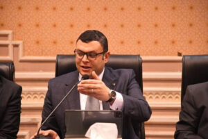 الشربيني يستعرض جهود الوزارة في متابعة تطبيق قانون التصالح في بعض مخالفات البناء وتقنين أوضاعها