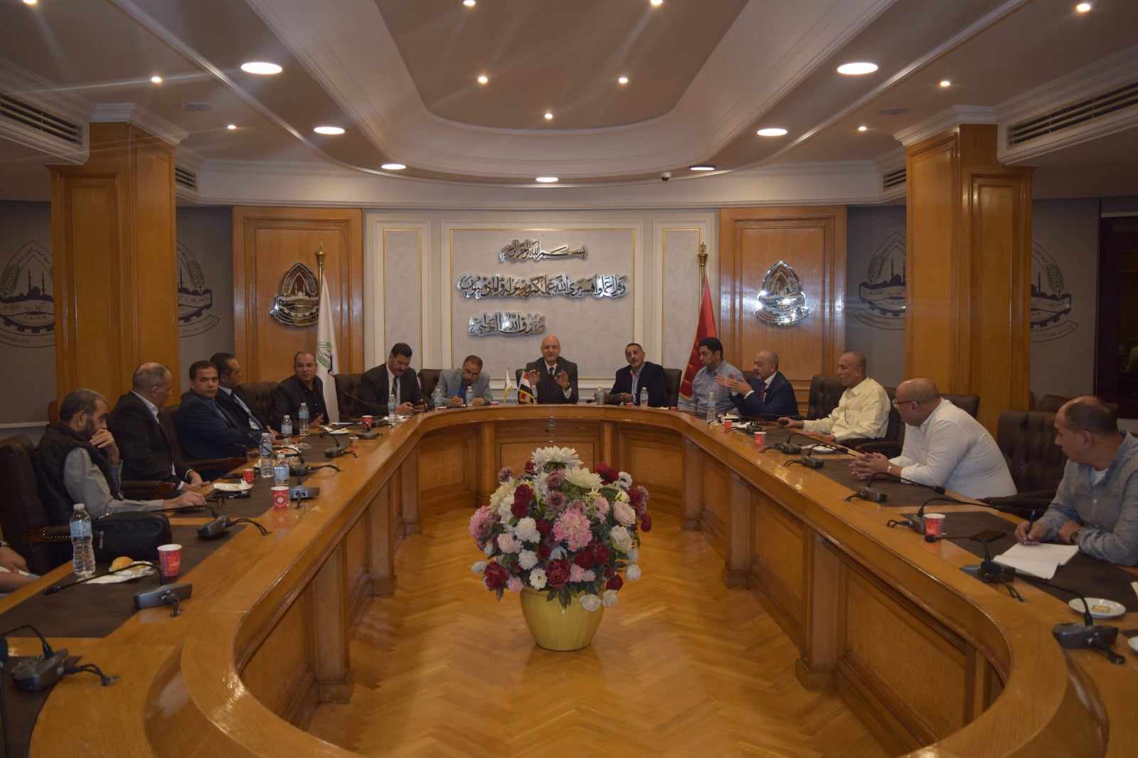 غرفة القاهرة تبحث أزمة تسعير الساعات مع مصلحة الجمارك