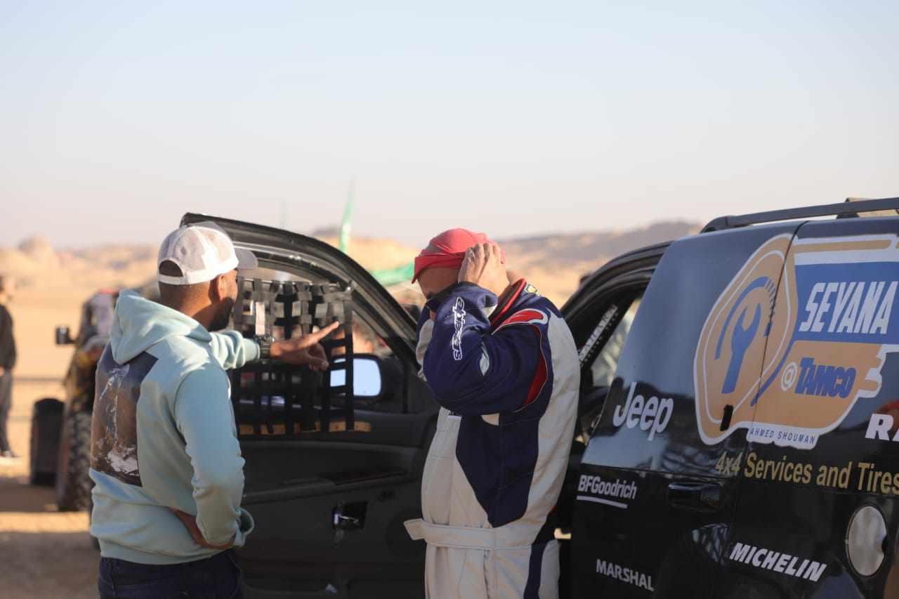 شاهد.. ختام المرحلة الأولى” الواحات الخارجة ” من بطولة رالي رمال باها ٢٠٢٤