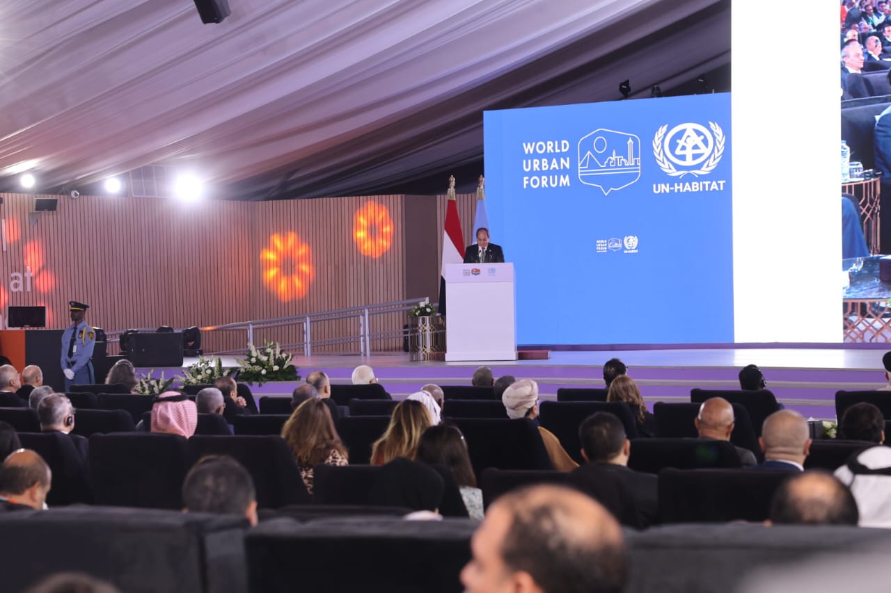 رئيس مجلس القيادة اليمني: أكثر من ٦٥٠ مليار دولار خسائر الحرب الدائرة