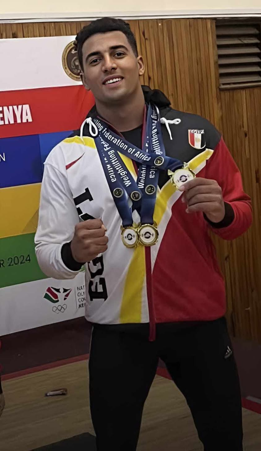 طالب أسيوط يفوز بثلاث ميداليات ذهبية في بطولة إفريقيا لرفع الأثقال