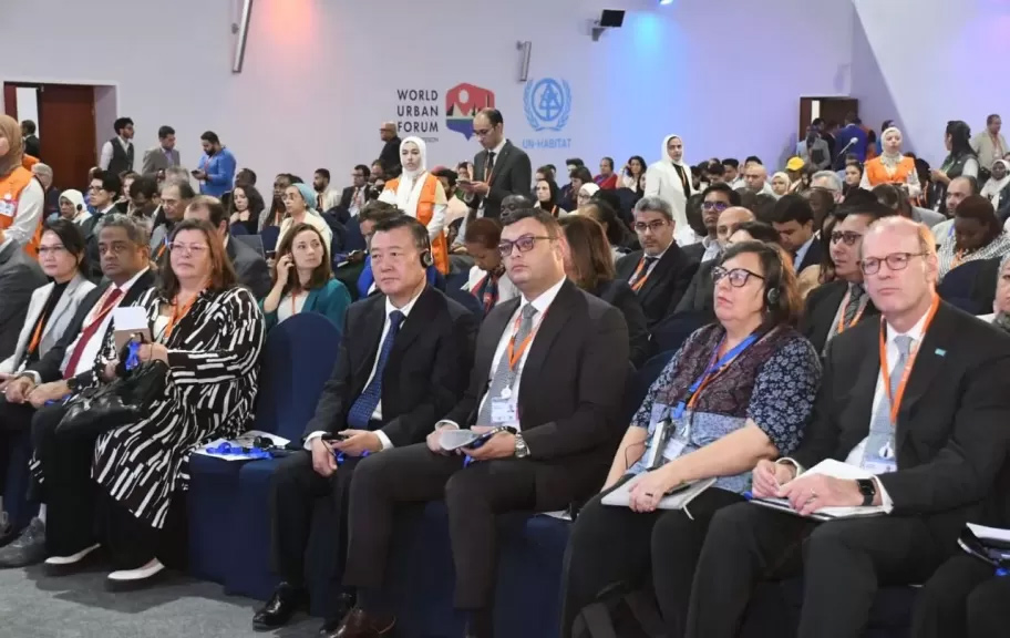 وزير الإسكان يشارك بالجلسة الحوارية تحت عنوان “مستقبل الإسكان” ضمن فعاليات اليوم الثانى للمنتدى الحضرى العالمى