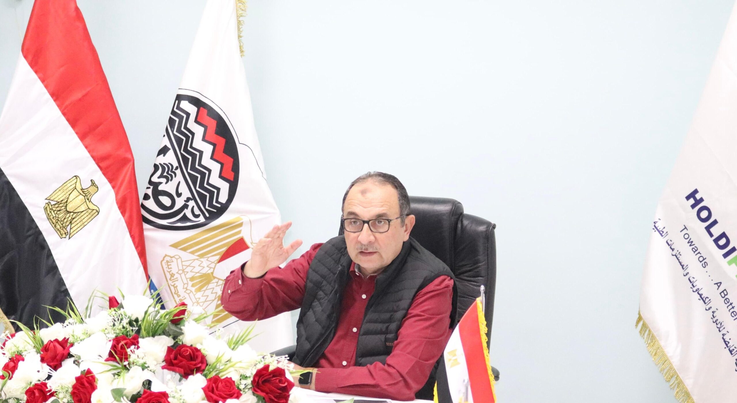 وزير قطاع الأعمال يستعرض مؤشرات أداء شركات الأدوية التابعة