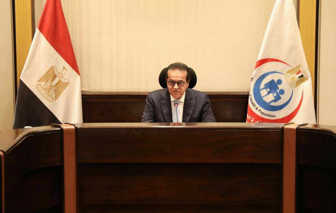 تكريم أطباء العلمين لانقاذهم حياة شخص اخترقت أسياخ حديدة صدره