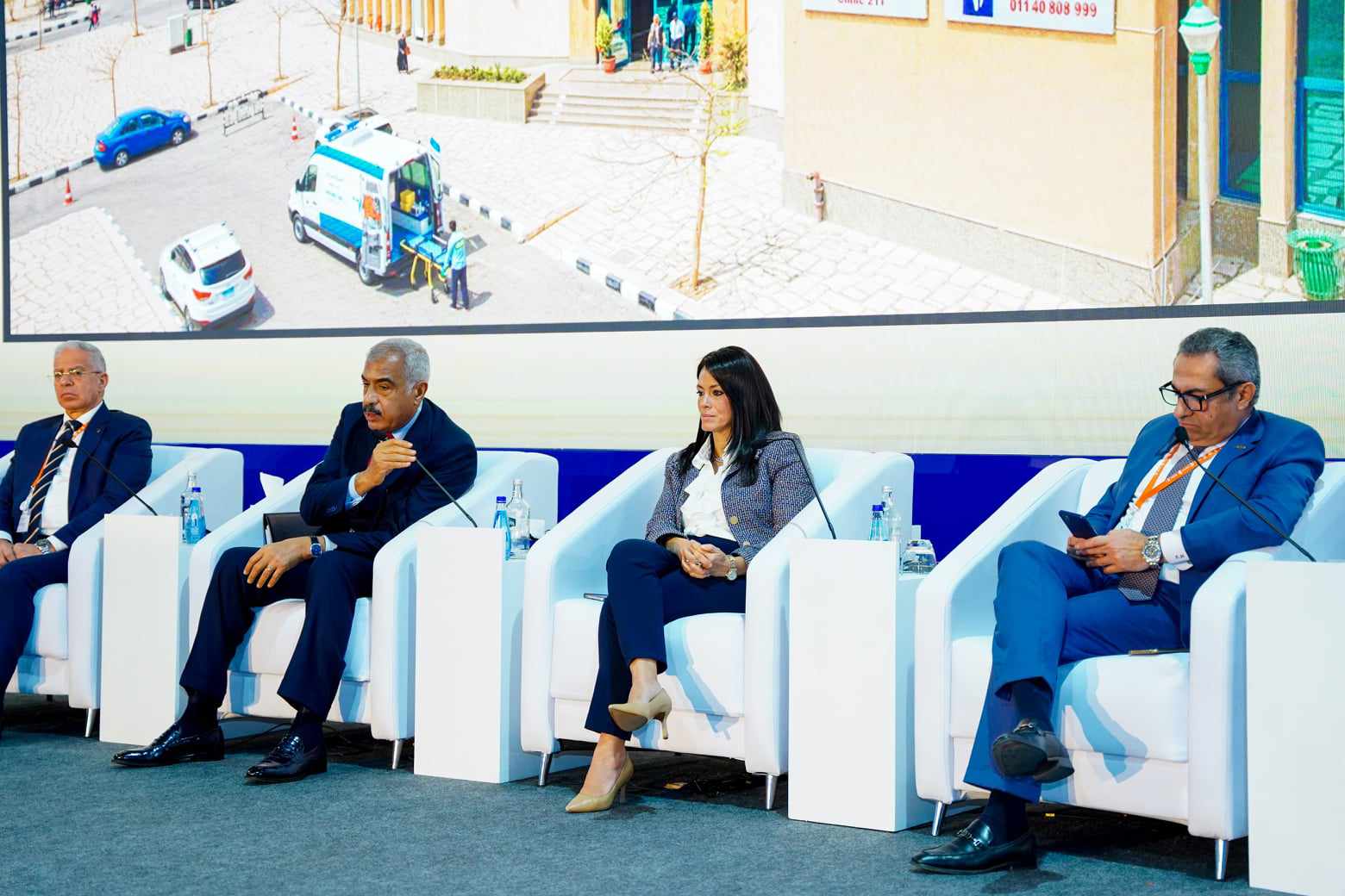 المشاط: اتاحة التمويلات للقطاعين الحكومي والخاص