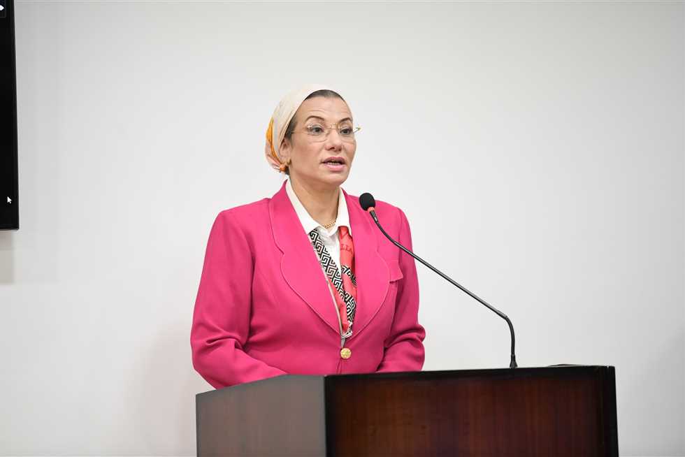 وزيرة البيئة تترأس الحلقة النقاشية “شرم الشيخ خضراء”