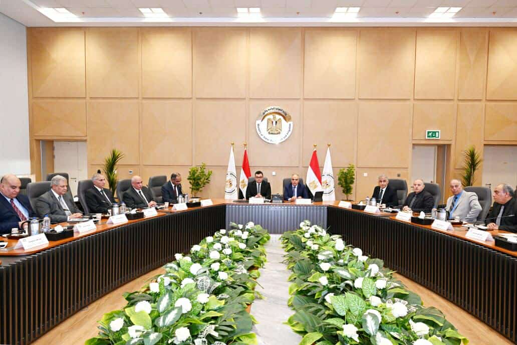 وزيرا الإسكان والري يبحثان تعظيم الاستفادة من الموارد المائية وترشيد استهلاك المياه
