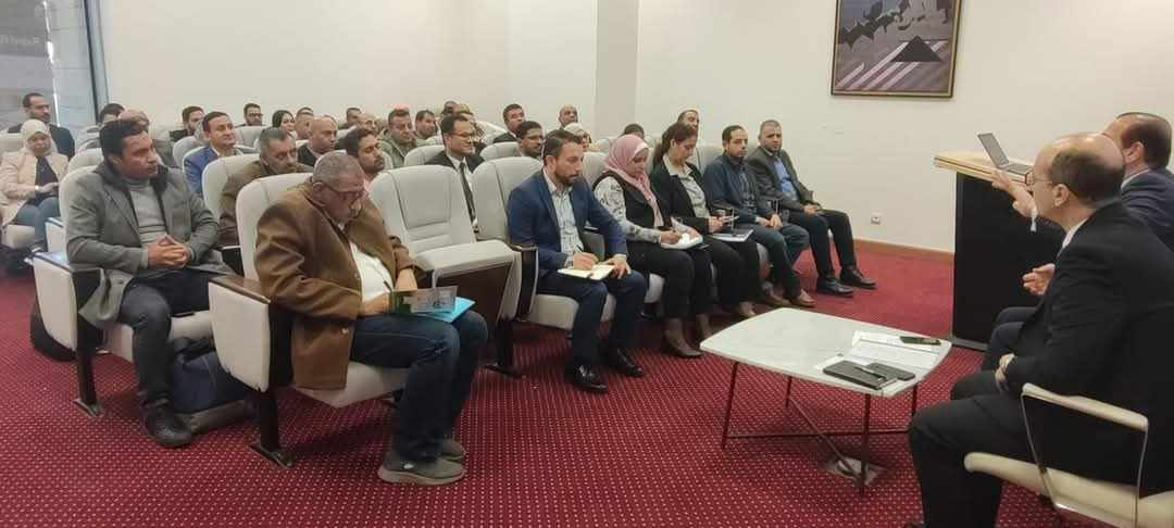 نائب وزير الصحة يبحث آخر مستجدات تأهيل ورفع كفاءة فرق الاستجابة السريعة