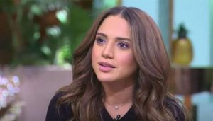 رنا رئيس تحتفل بعيد ميلادها الـ 25 بطريقتها الخاصة..شاهد