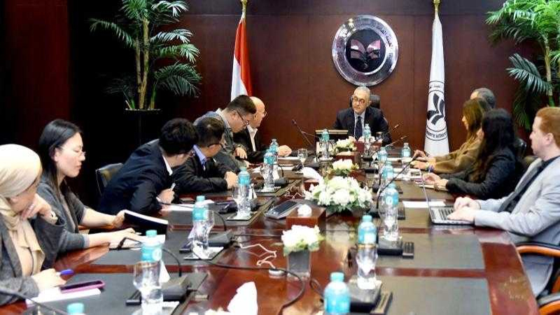 ” لوتاي” الصينية تبحث إنشاء مصنع للأقمشة المصبوغة والقمصان في مصر