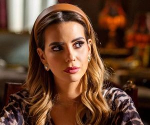 بسبب احتفالها بـ”الكريسماس” في أحد الكنائس.. إيمان العاصي تتصدر “التريند”