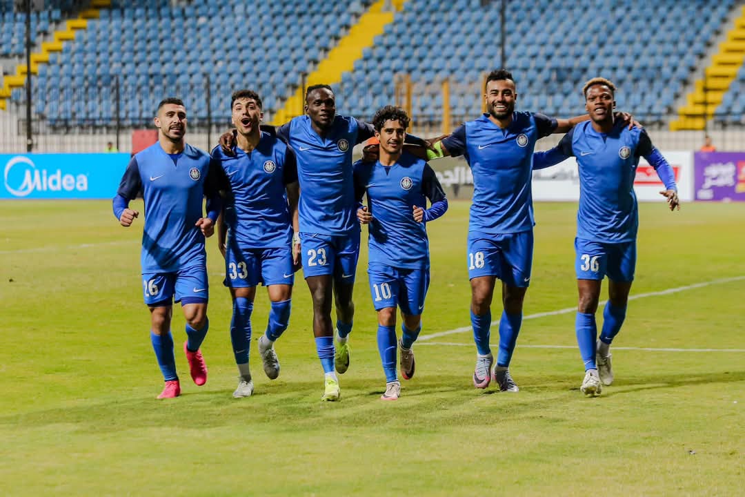 سموحة يغرم لاعبيه 50 ألف جنيهاً بعد الهزيمة من غزل المحلة