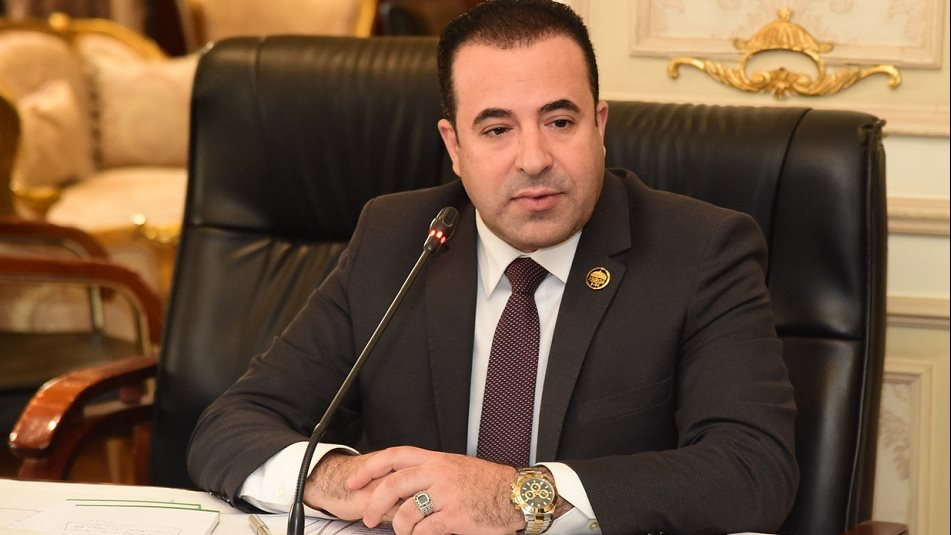 داليا الباز تنعي النائب أحمد بدوي في وفاة السيدة والدته