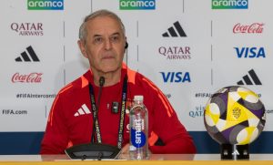 كولر يطالب لاعبي الأهلي بالتفوق هجوميا أمام باتشوكا.. ومدرب الفريق المكسيكي يخشى الضغط الجماهيري