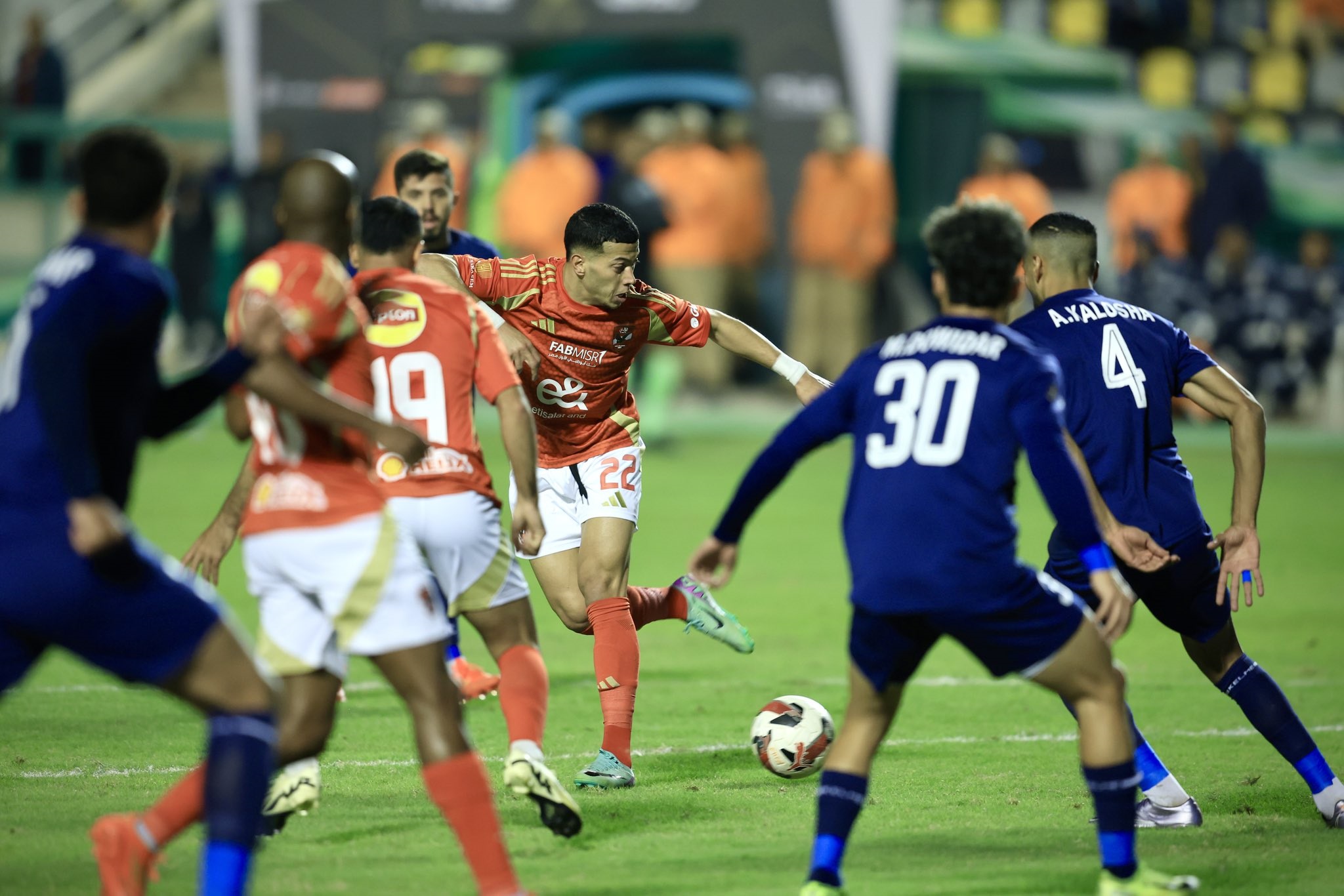 الأهلي يكتفي بالتعادل السلبي أمام إنبي