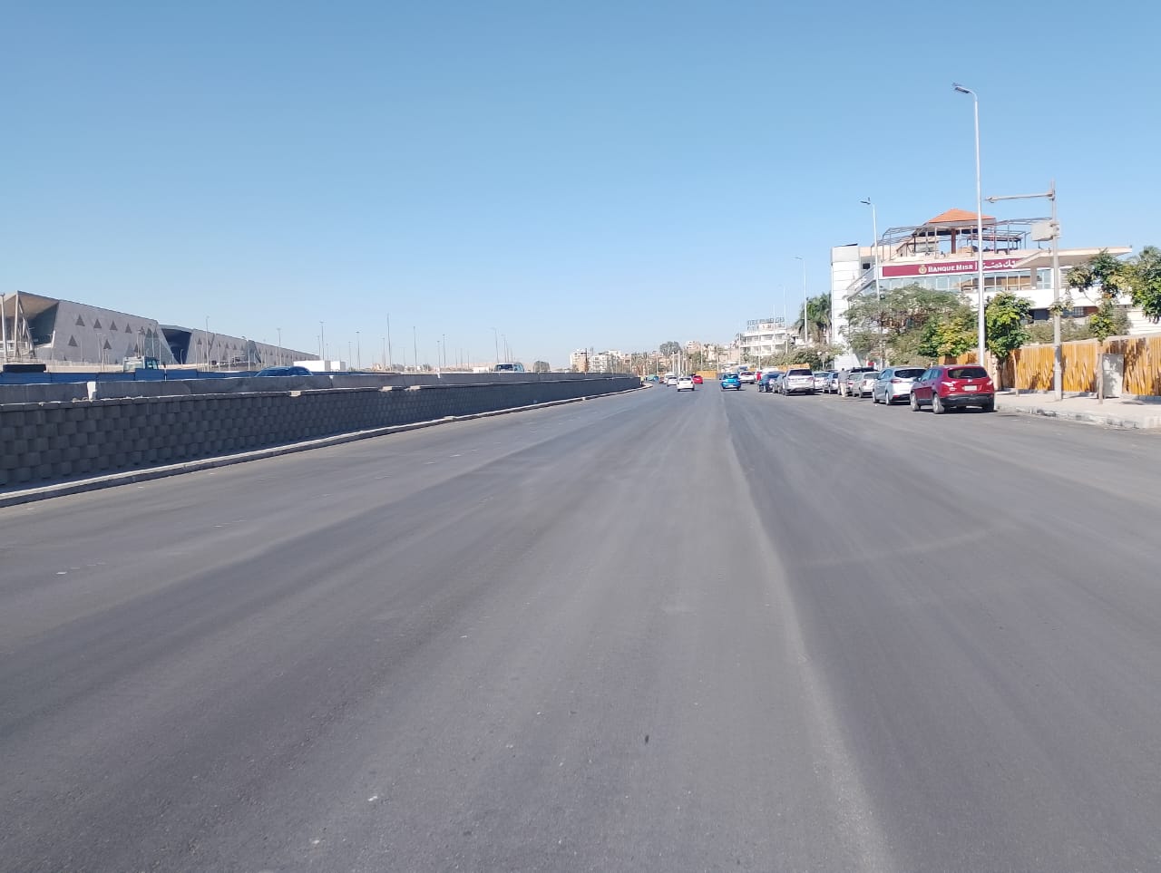 الجيزة: فتح طريق مصر إسكندرية الصحراوي في المنطقة المقابلة للمتحف الكبير