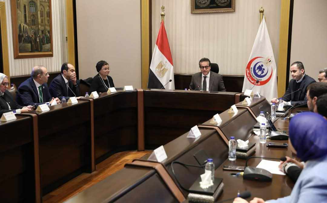 اجتماع موسع لوزير الصحة لحل مشكلة زيادة القوى البشرية في طب الأسرة