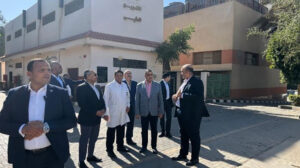 وزير الدولة للإنتاج الحربي يتفقد “المركز الطبي التخصصي”