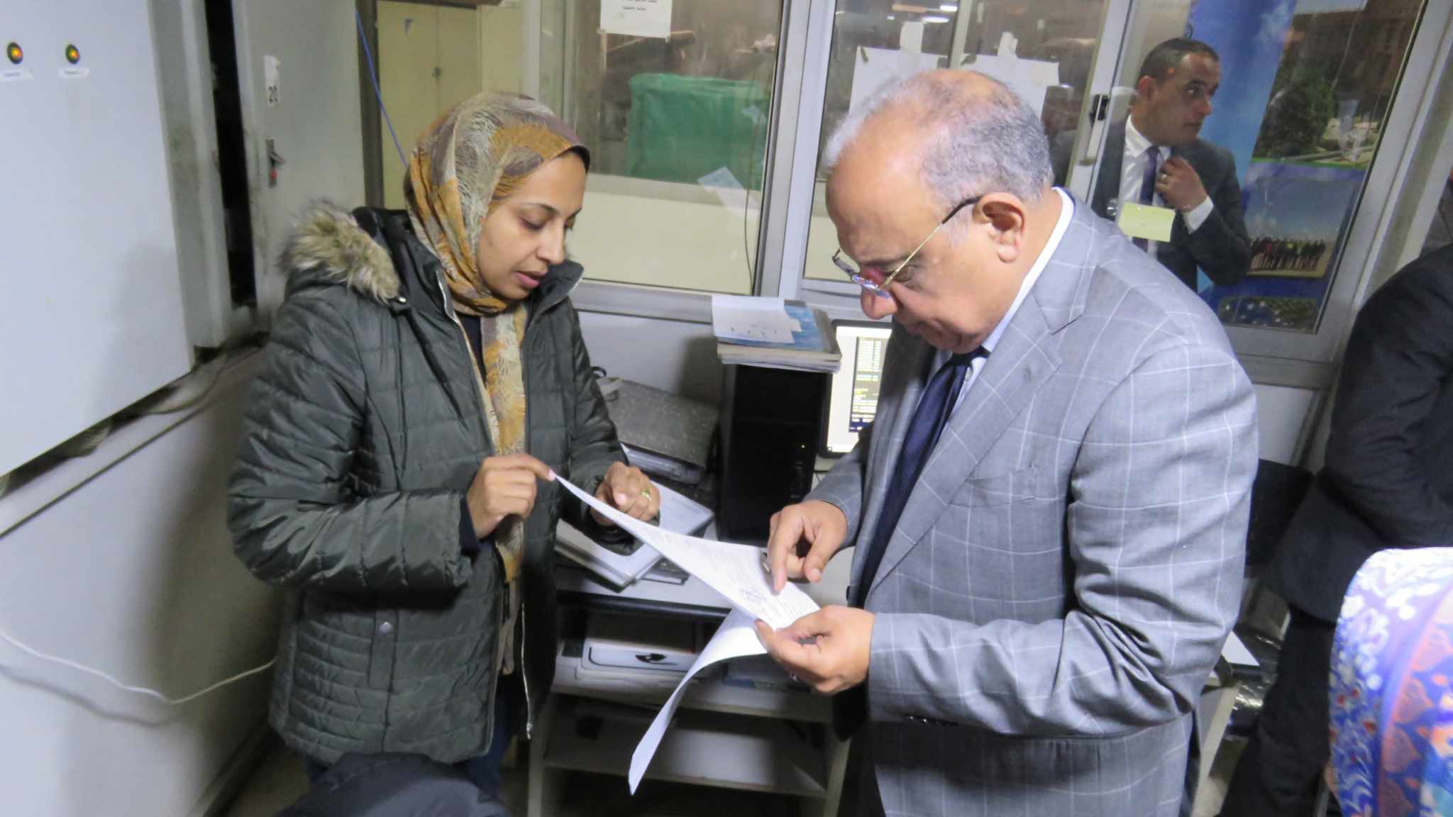 وزير الكهرباء يتفقد هيئة تنمية واستخدام الطاقة الجديدة