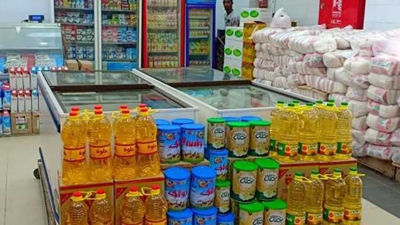 انخفاض أسعار الزيت والفول اليوم بالأسواق