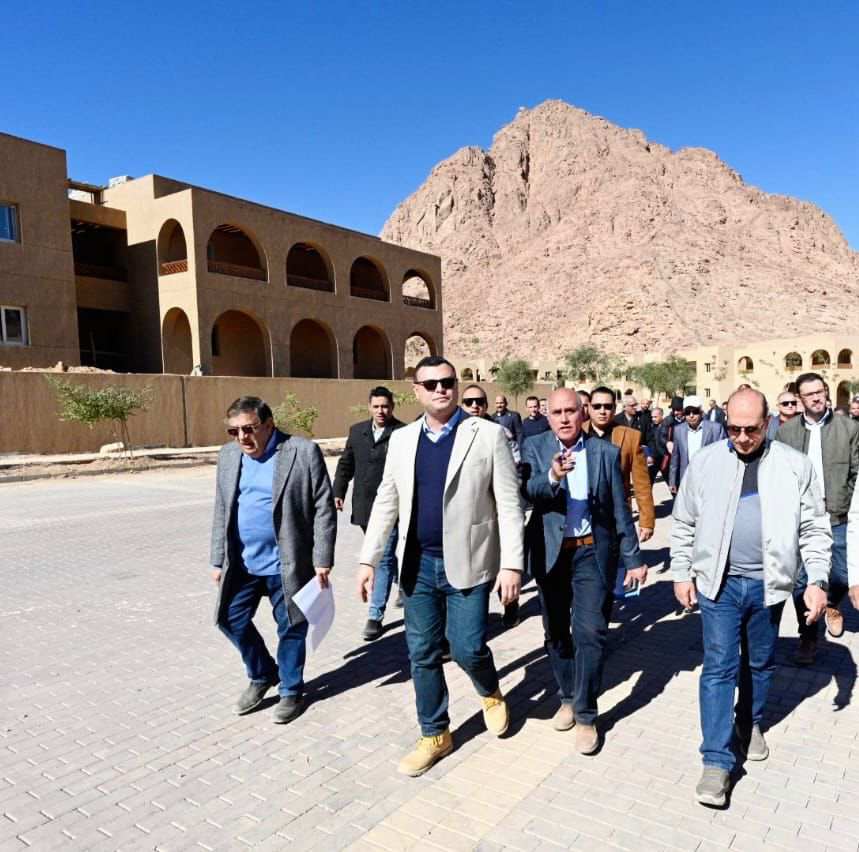 وزير الإسكان يتفقد سير العمل بمنطقة الزيتونة بمشروع تطوير موقع التجلى الأعظم بمدينة سانت كاترين
