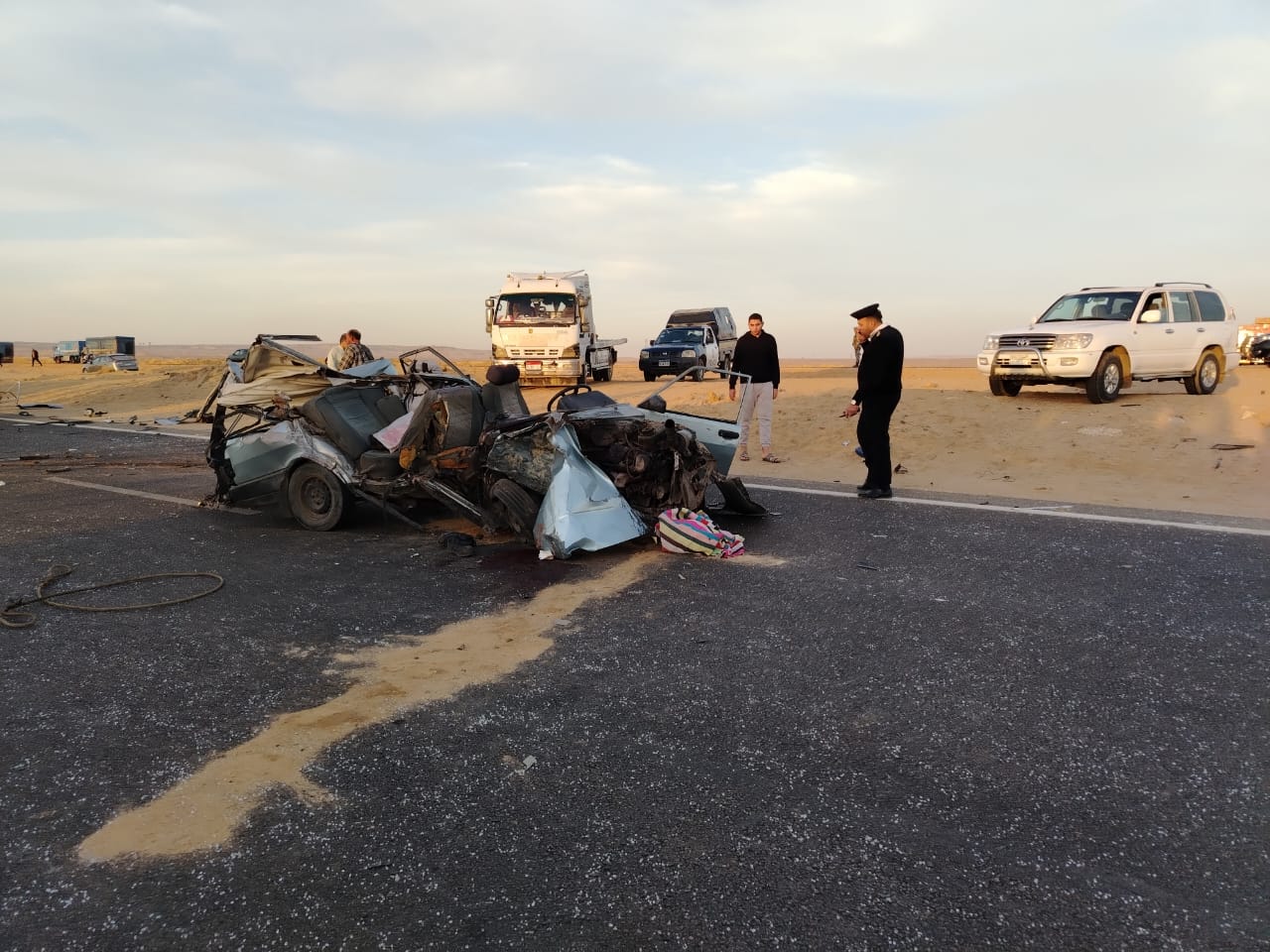 وفاة وإصابة 3 إثر إنقلاب سيارة بطريق الجيش في أسيوط