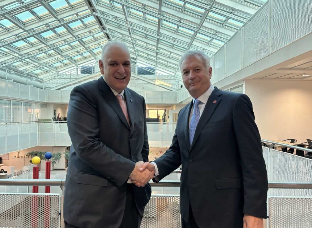 إنتخاب مايكل روسو (شركة أير كندا) رئيسًا لمجلس إدارة روساء مجالس إدارات الشركات الأعضاء في تحالف ستار، خلفا لسكوت كيربى (شركه يونيتد)