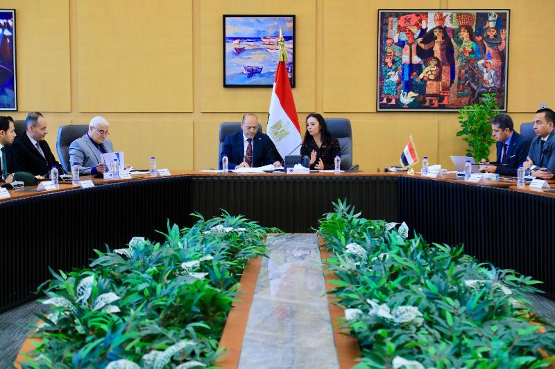 وزيرا التضامن والعمل يترأسان اجتماع لجنة الحماية الاجتماعية ورعاية العمالة غير المنتظمة