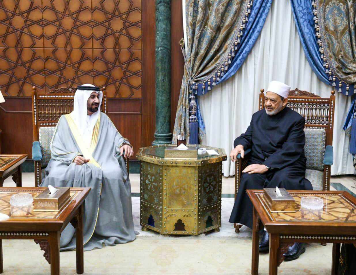 تفاصيل لقاء رئيس البرلمان العربي وشيخ الأزهر