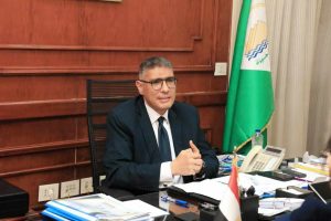 محافظ الجيزة يوزع التكليفات على أعضاء المجلس التنفيذي