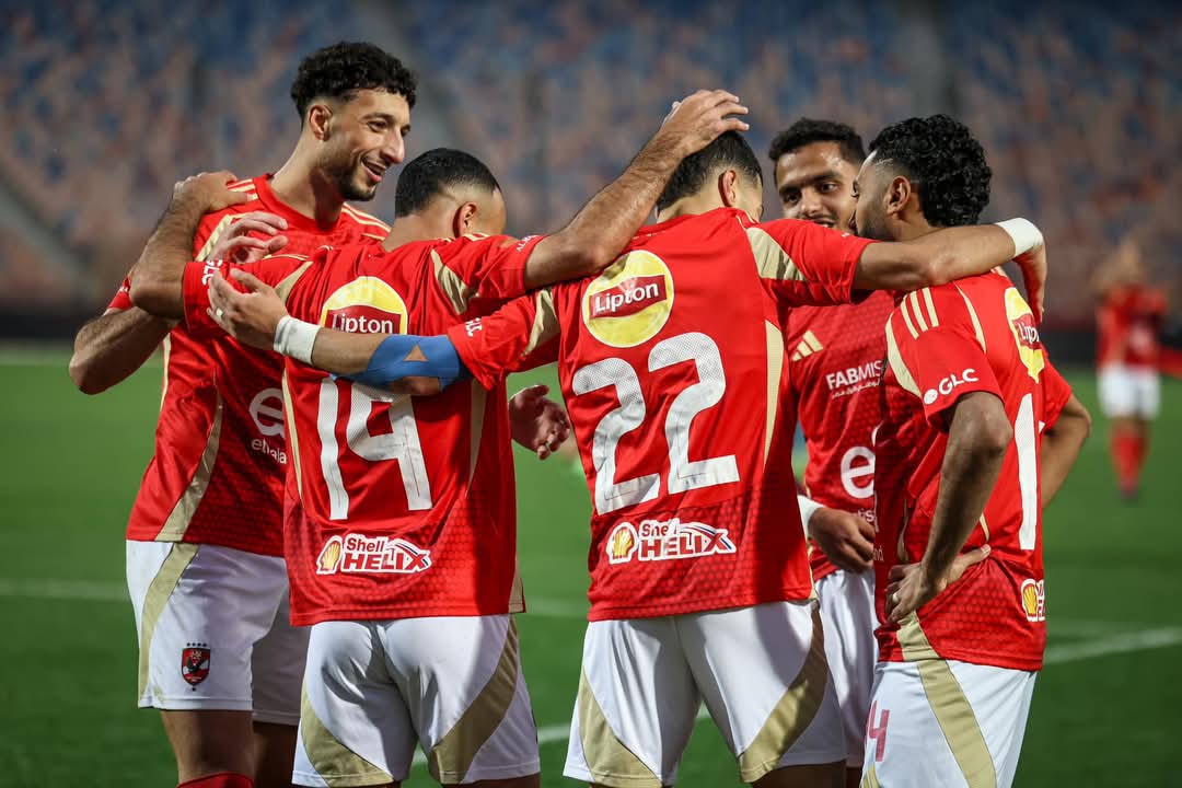 الأهلي يعلن شروط التجديد لحارس مرماه