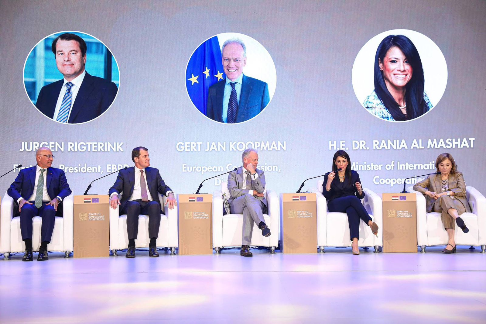 التخطيط: توطيد العلاقات مع مؤسسات التمويل الدولية لتوفير تمويلات وتشجيع استثمارات القطاع الخاص