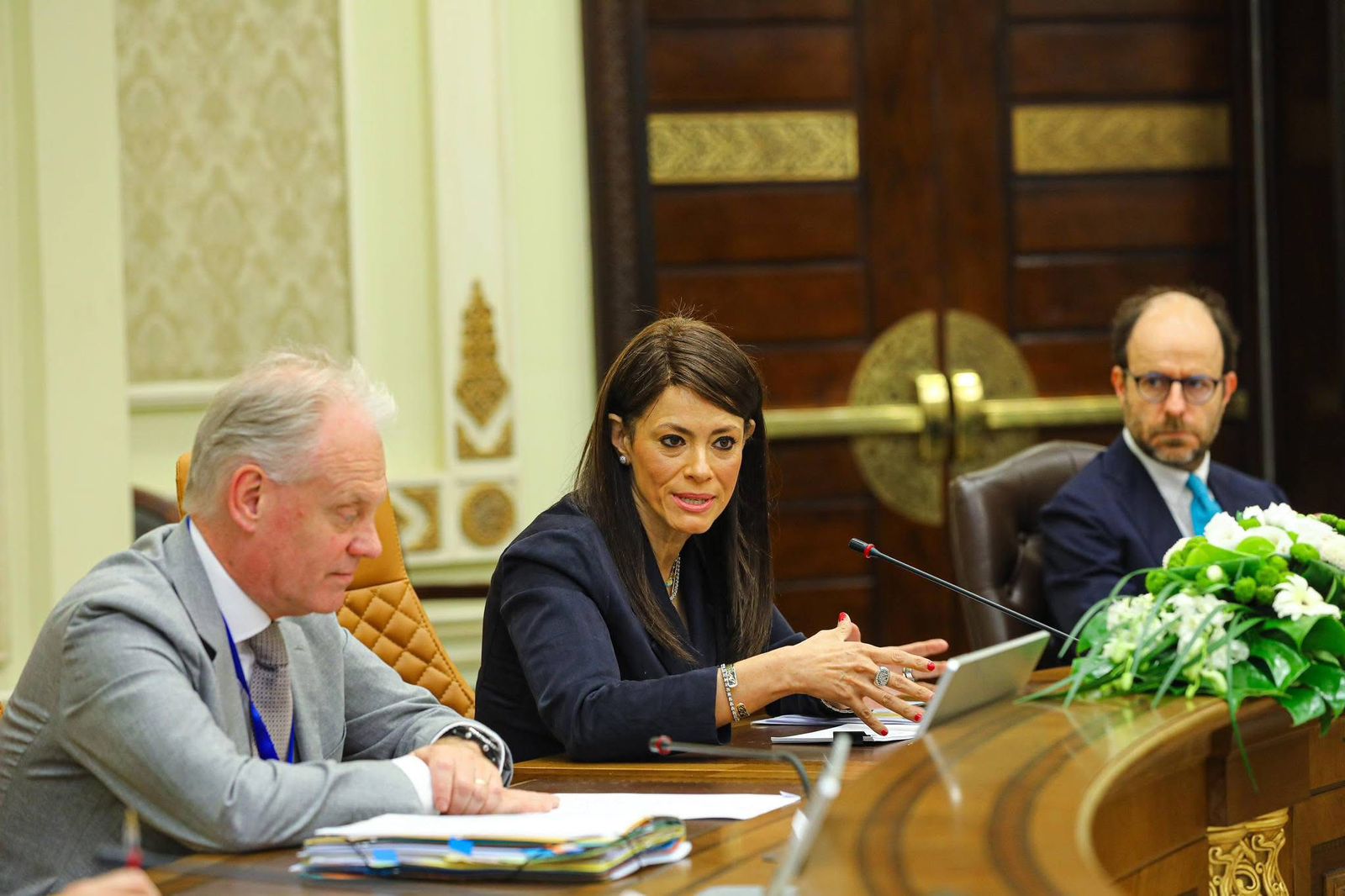 تعرف علي استراتيجية تمكين الحكومة للقطاع الخاص..وبيع شركات حكومية