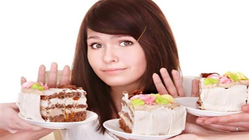 منها الاصابة بالسرطان والقلب.. أضرار غير متوقعة لتناول السكريات  صباحًا