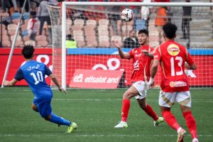 طبيب الأهلي: يكشف إصابة ثلاثي الفريق