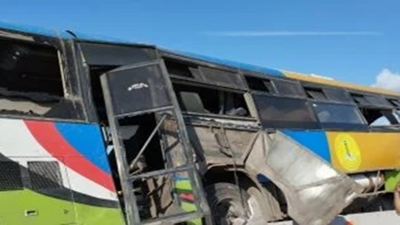 إصابة 21 شخصًا إثر حادث تصادم أتوبيس سياحي بالغردقة