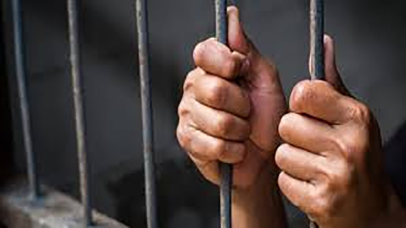 نيابة عين شمس تحيل عاطل للجنايات بتهمة الشروع فى قتل شاب