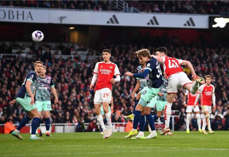 موعد مباراة آرسنال وبرينتفورد الليلة في الدوري الإنجليزي