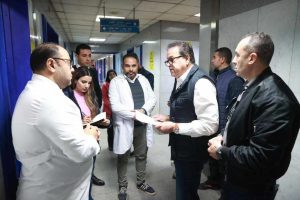 جولة مفاجئة لوزير الصحة بمستشفى جراحات اليوم الواحد بالبساتين