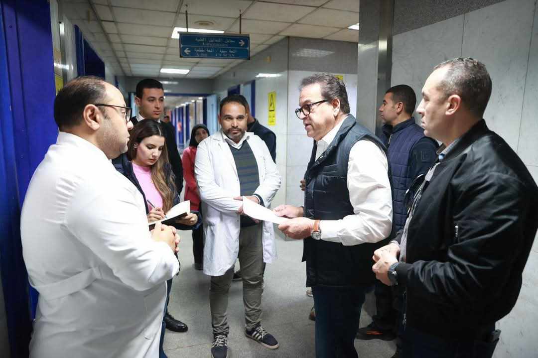 جولة مفاجئة لوزير الصحة بمستشفى جراحات اليوم الواحد بالبساتين