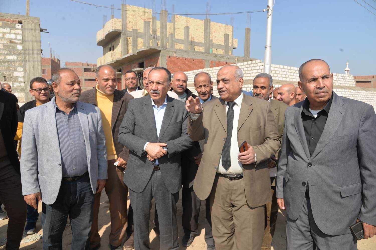 بتكلفة ٢٤ مليون جنيه.. ” أبو النصر” يضع حجر أساس مدرسة النور للمكفوفين ببنى عديات