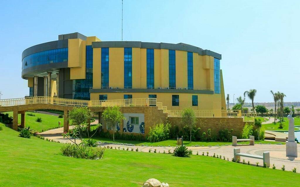 سيرا للتعليم تستحوذ على 51% من المدرسة الفرنسية الدولية بالغردقة